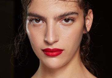 Cejas orgánicas: la tendencia de cejas naturales que reinará en 2026